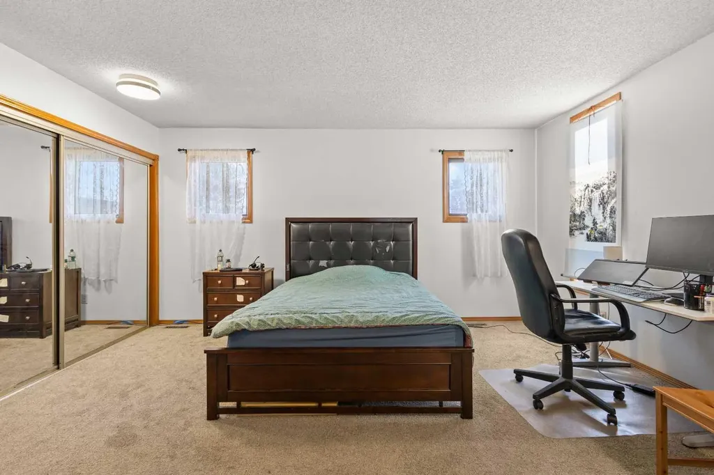 132 Scenic Cove Circle NW Calgary AB T3L 1M9
