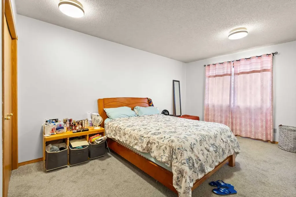 132 Scenic Cove Circle NW Calgary AB T3L 1M9