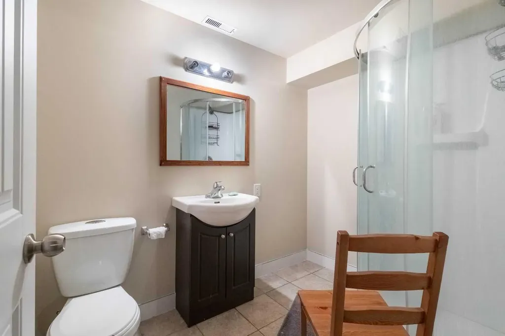 132 Scenic Cove Circle NW Calgary AB T3L 1M9