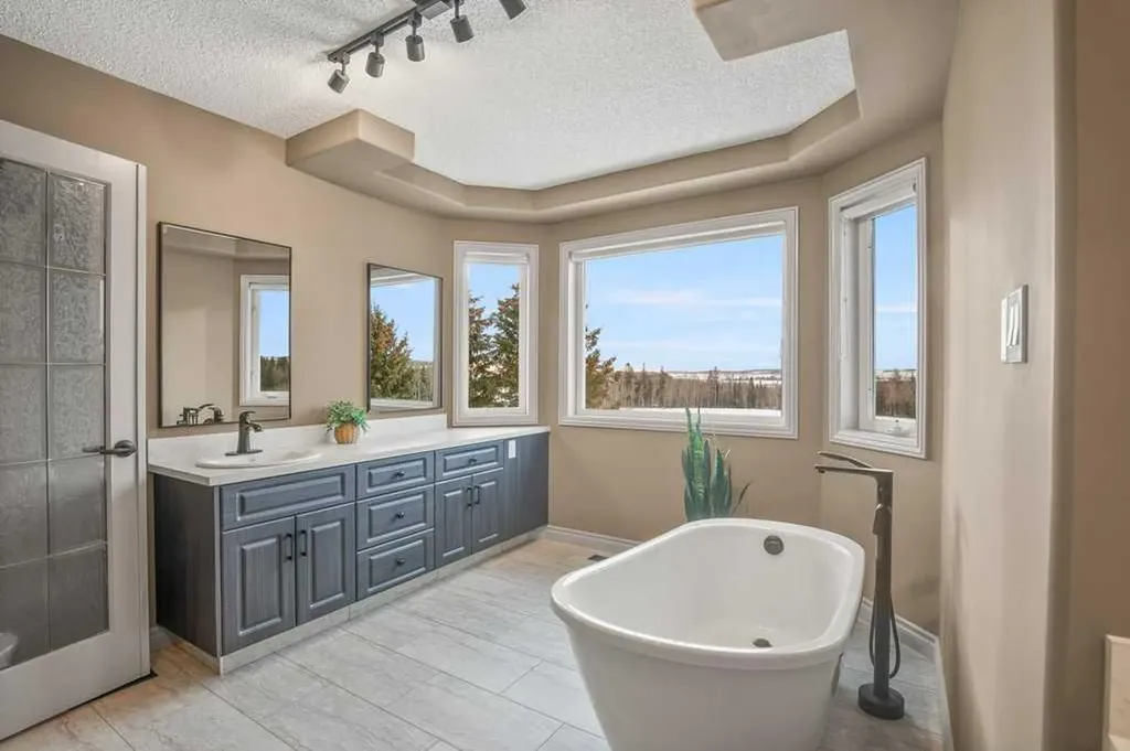 32049 Township Road 423 Road Rural Ponoka County AB T0C 2J0