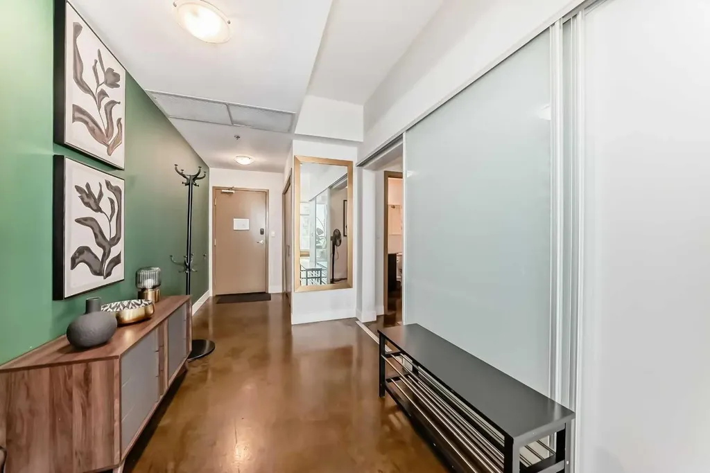 135 13 Avenue SW Calgary AB T2R 0W8