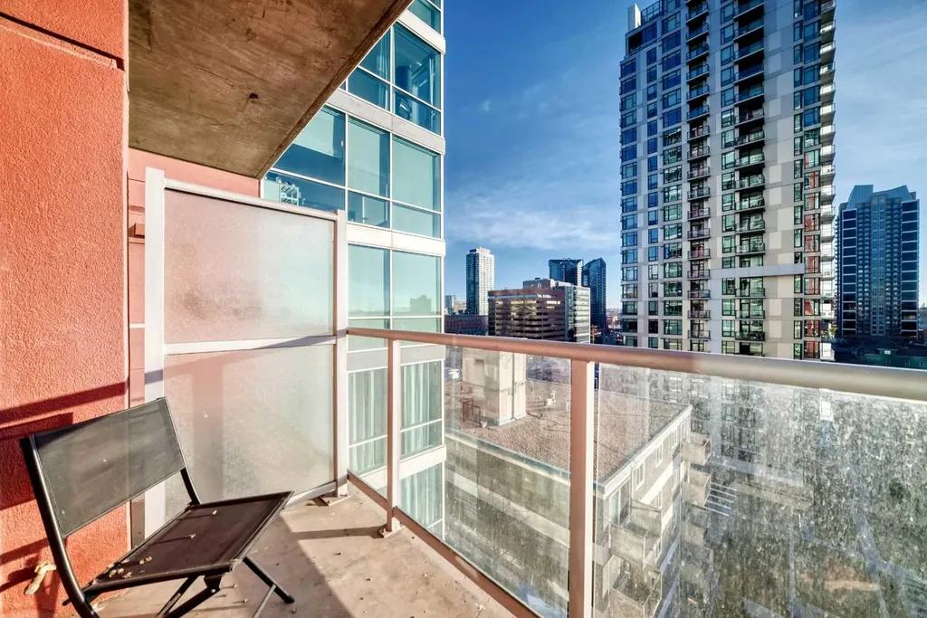 135 13 Avenue SW Calgary AB T2R 0W8