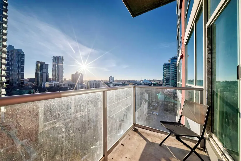 135 13 Avenue SW Calgary AB T2R 0W8