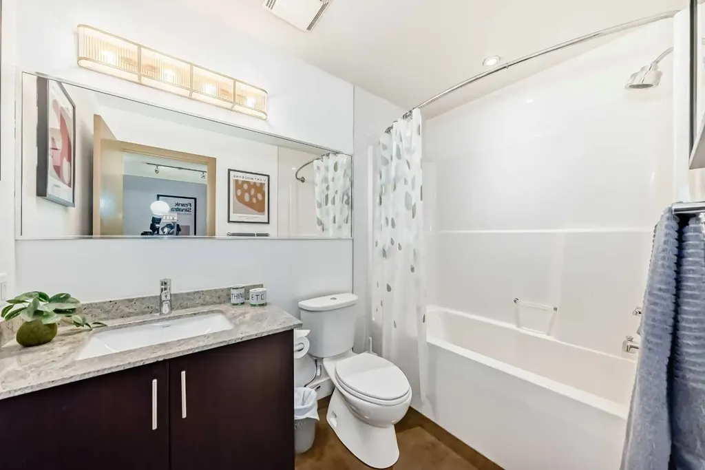 135 13 Avenue SW Calgary AB T2R 0W8