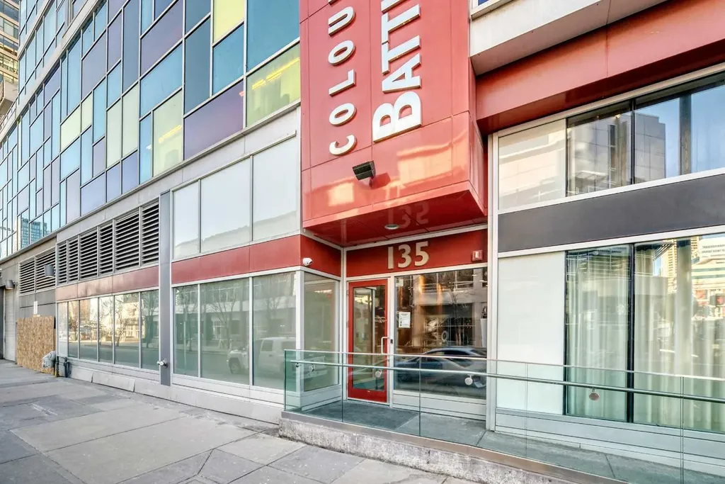 135 13 Avenue SW Calgary AB T2R 0W8