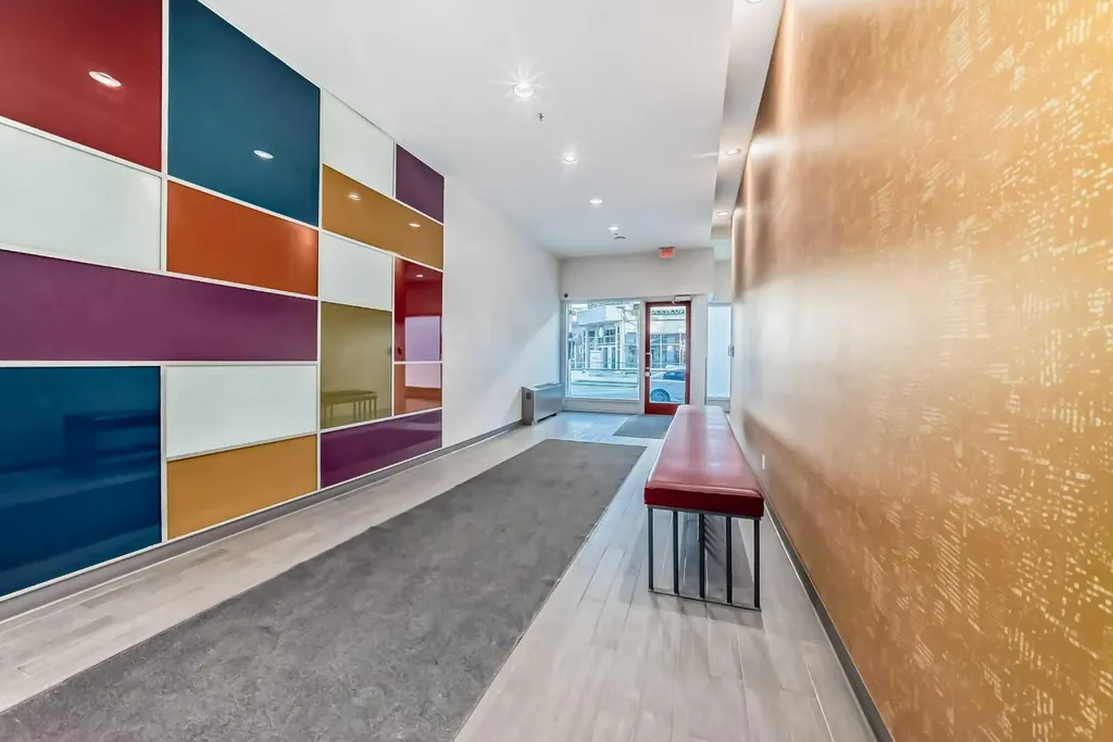 135 13 Avenue SW Calgary AB T2R 0W8