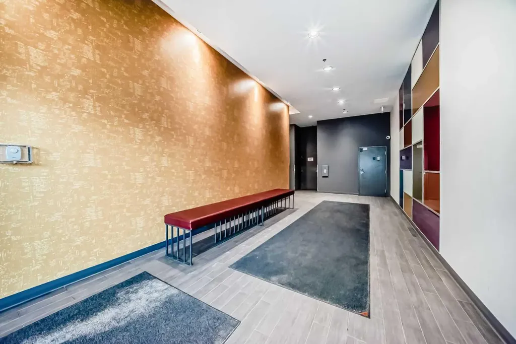 135 13 Avenue SW Calgary AB T2R 0W8
