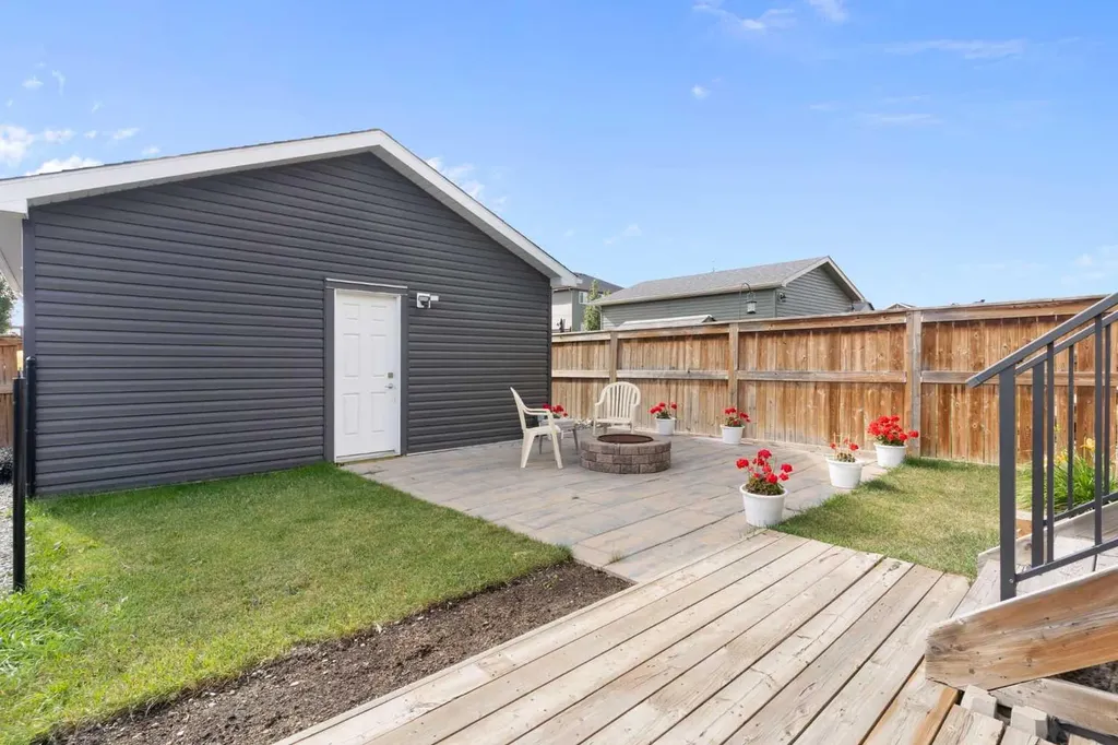 167 Fireside Drive Cochrane AB T4C 0X4