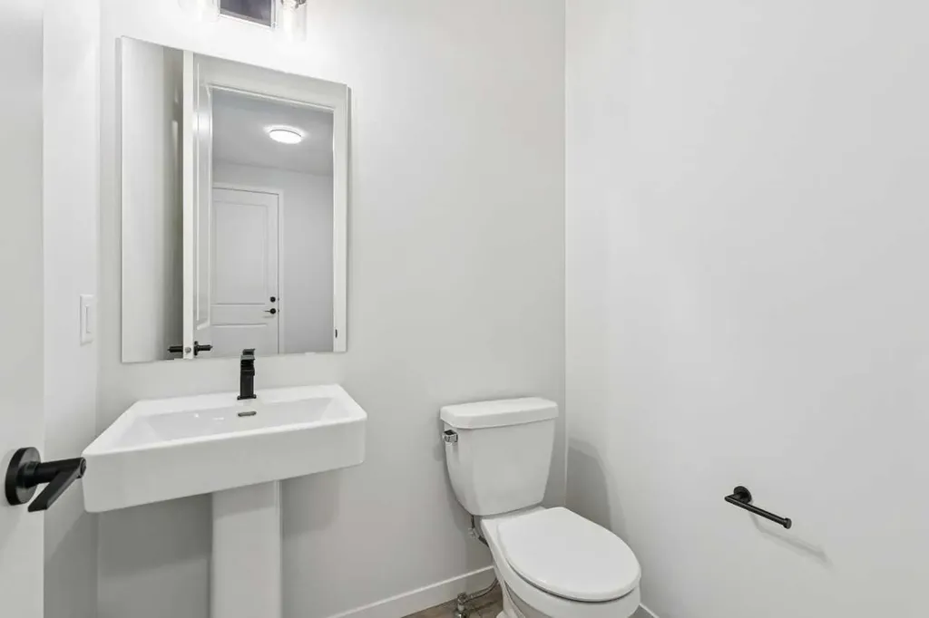 572 Belmont Heath SW Calgary AB T0L0X0