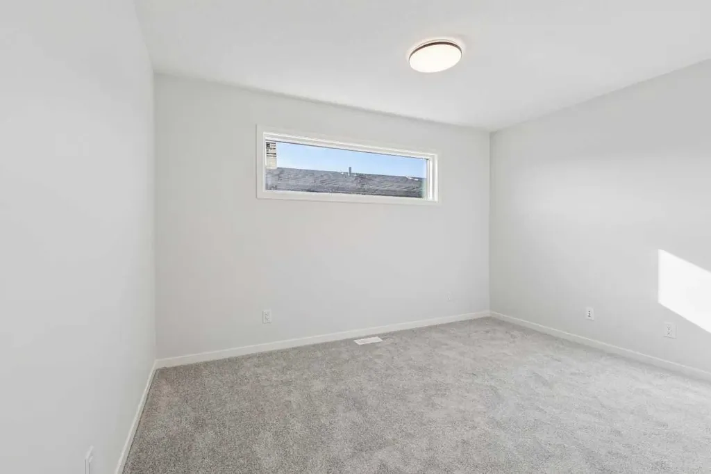 572 Belmont Heath SW Calgary AB T0L0X0