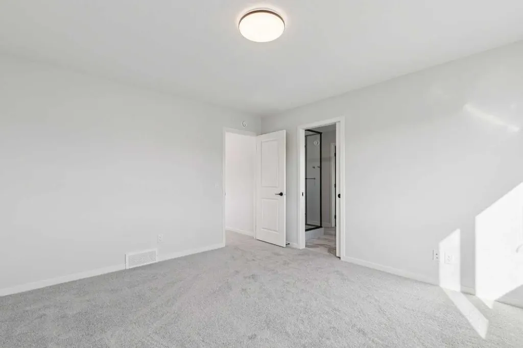 572 Belmont Heath SW Calgary AB T0L0X0