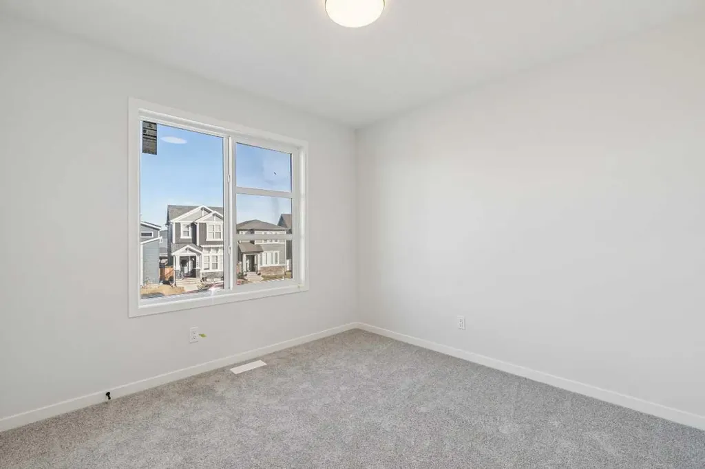 572 Belmont Heath SW Calgary AB T0L0X0