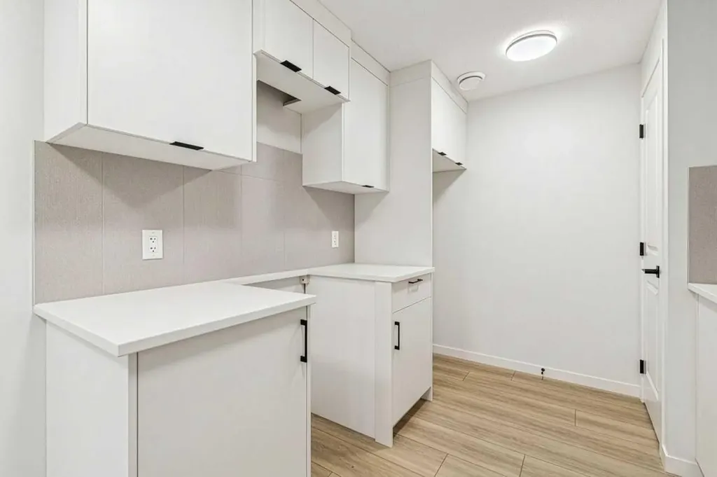 572 Belmont Heath SW Calgary AB T0L0X0