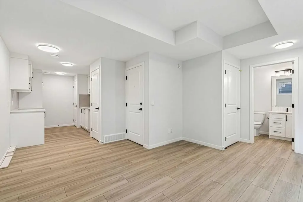 572 Belmont Heath SW Calgary AB T0L0X0
