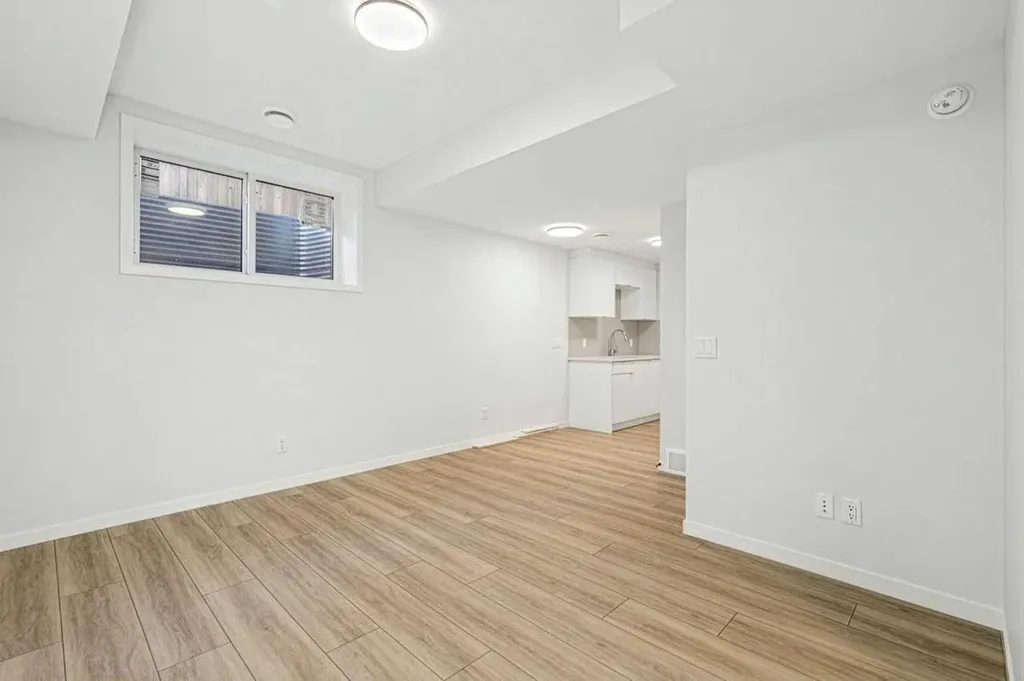 572 Belmont Heath SW Calgary AB T0L0X0