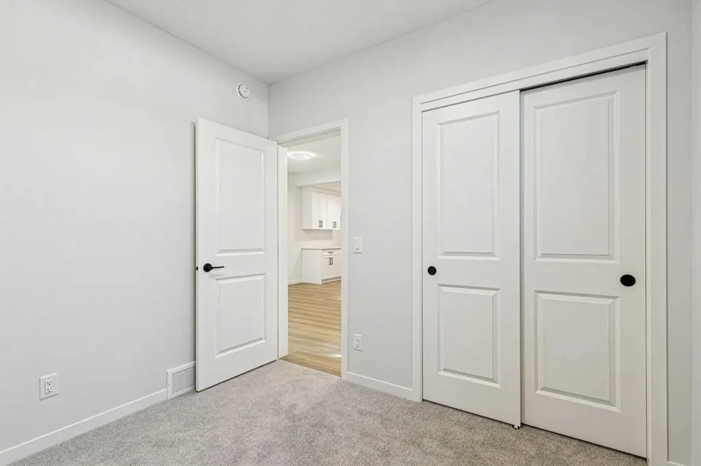 572 Belmont Heath SW Calgary AB T0L0X0