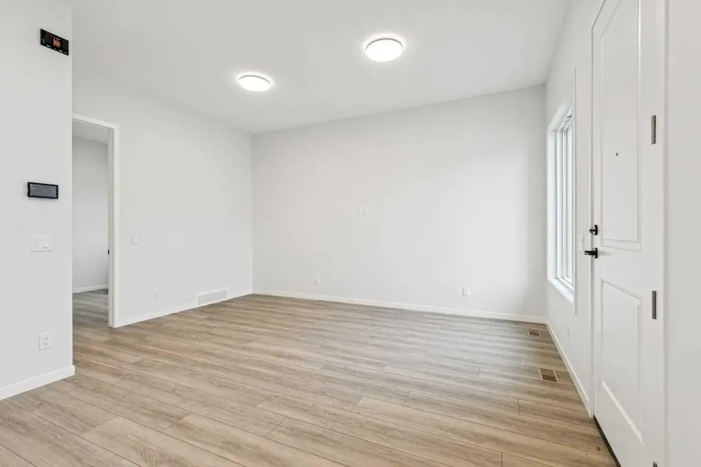572 Belmont Heath SW Calgary AB T0L0X0