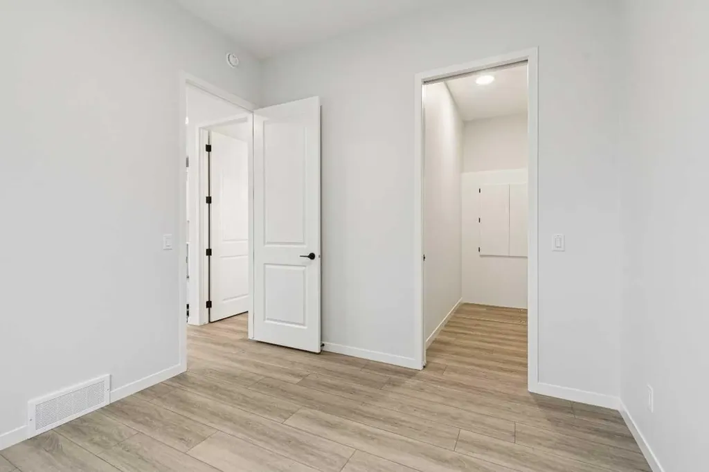 572 Belmont Heath SW Calgary AB T0L0X0