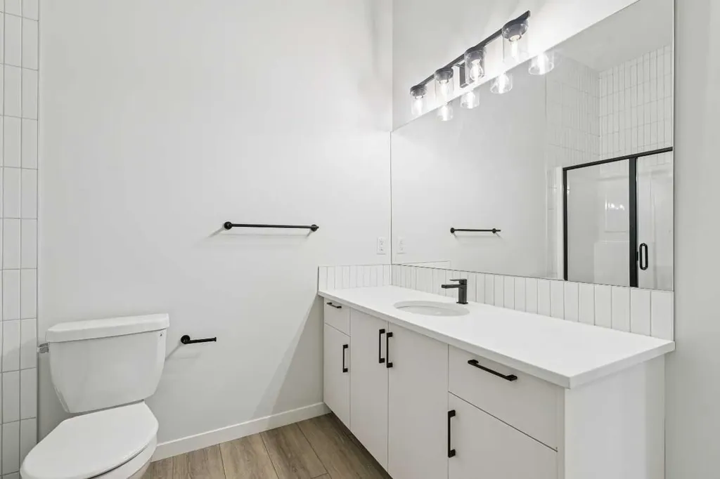 572 Belmont Heath SW Calgary AB T0L0X0