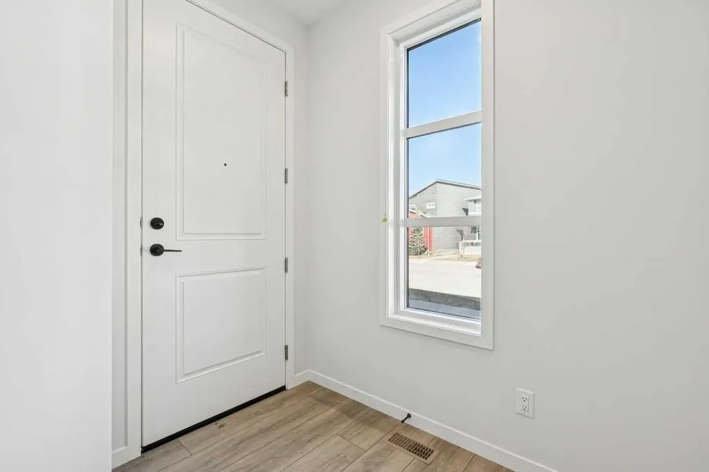 572 Belmont Heath SW Calgary AB T0L0X0