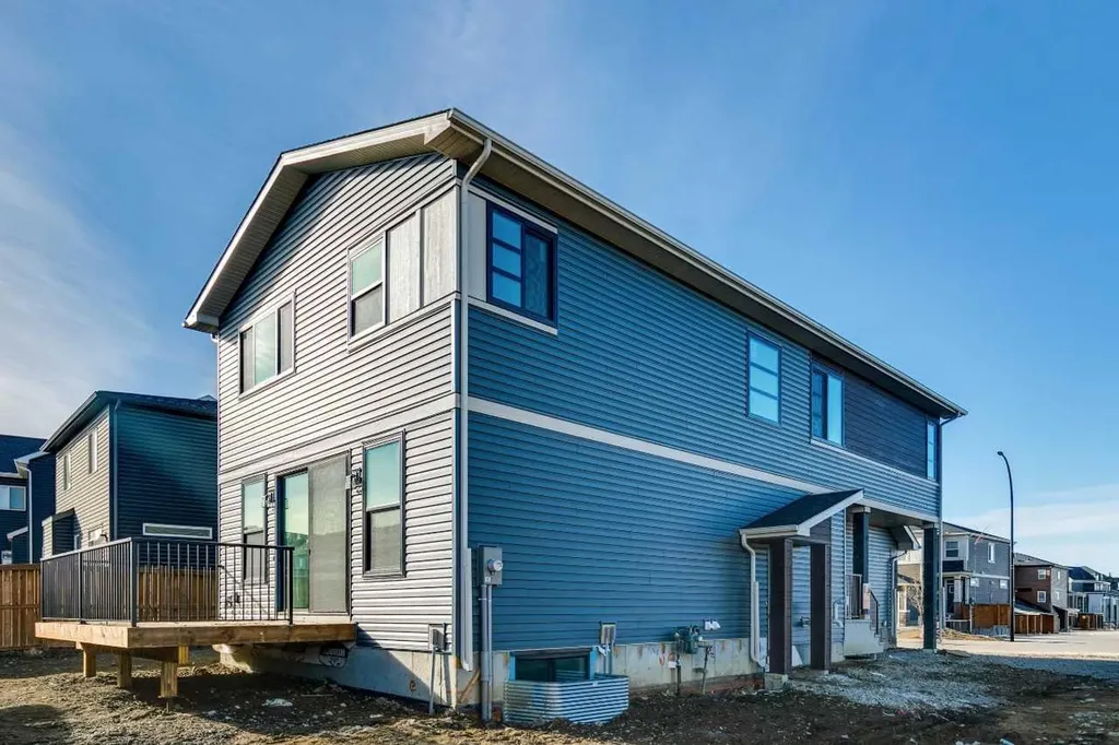 572 Belmont Heath SW Calgary AB T0L0X0