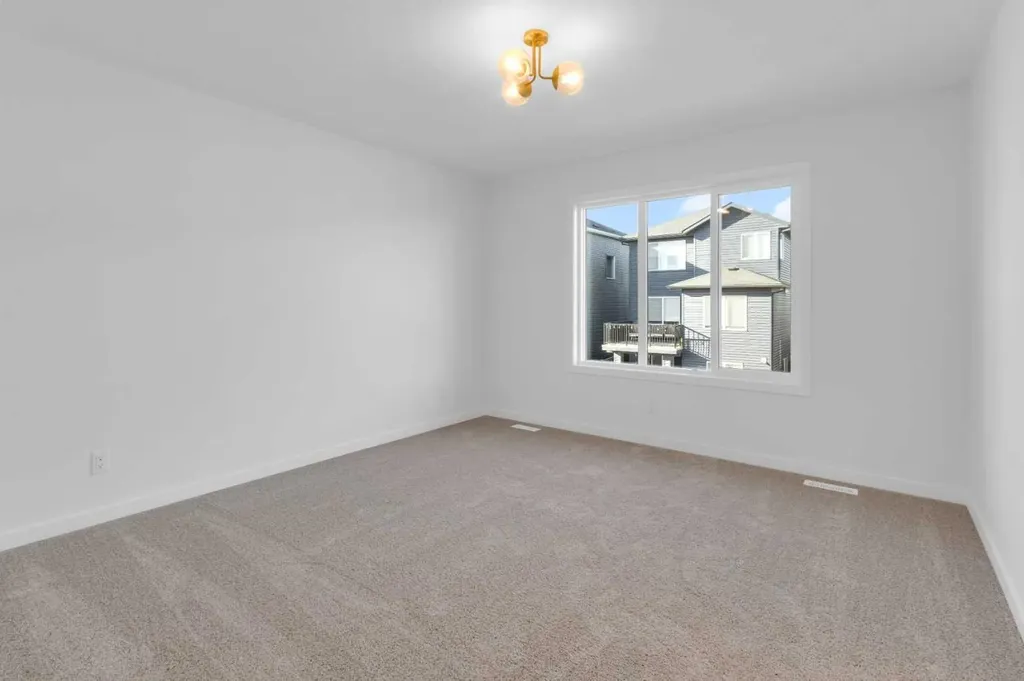 200 Starling Place NW Calgary AB T3P 2W2