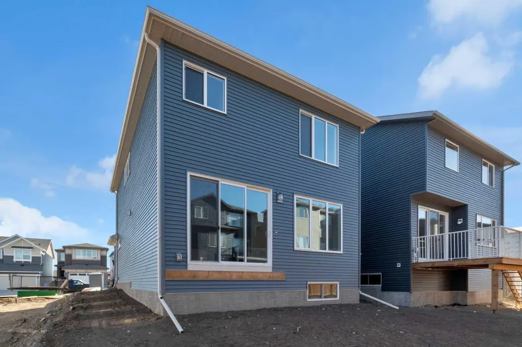 200 Starling Place NW Calgary AB T3P 2W2