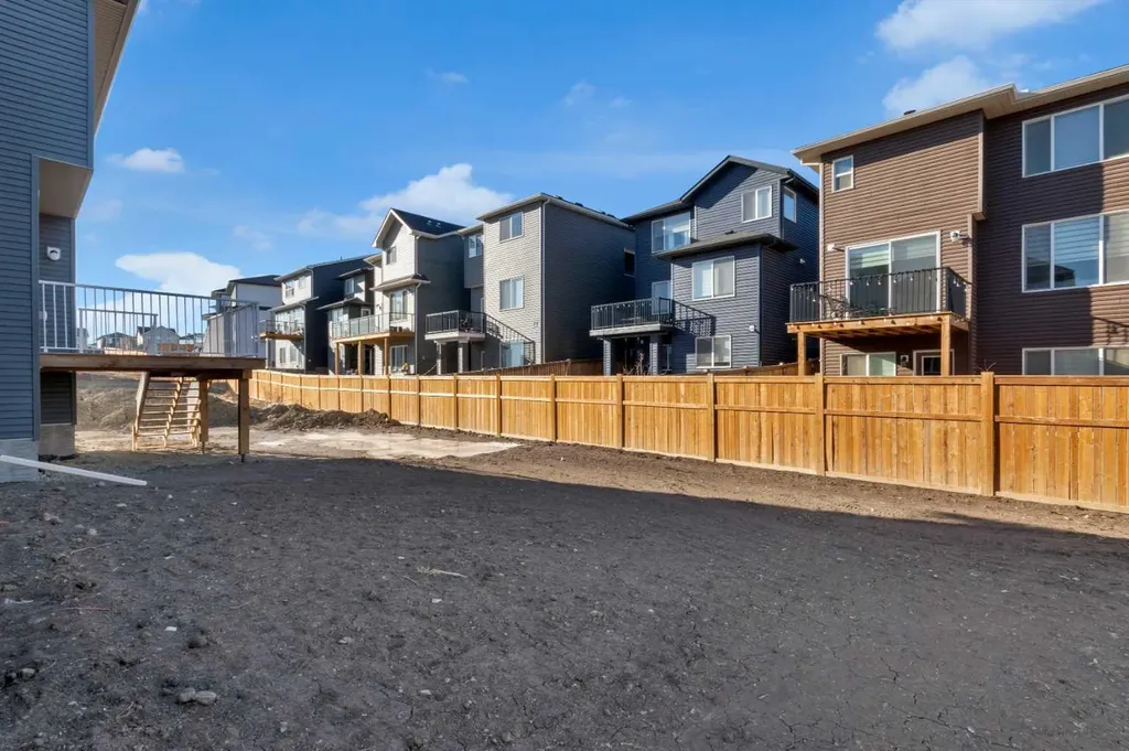 200 Starling Place NW Calgary AB T3P 2W2