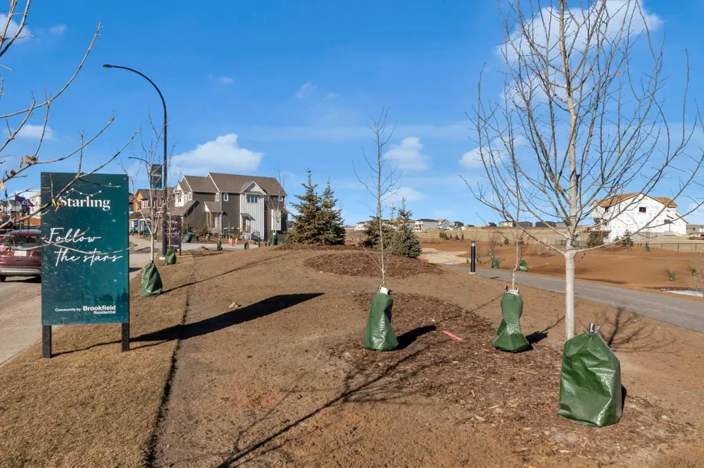 200 Starling Place NW Calgary AB T3P 2W2