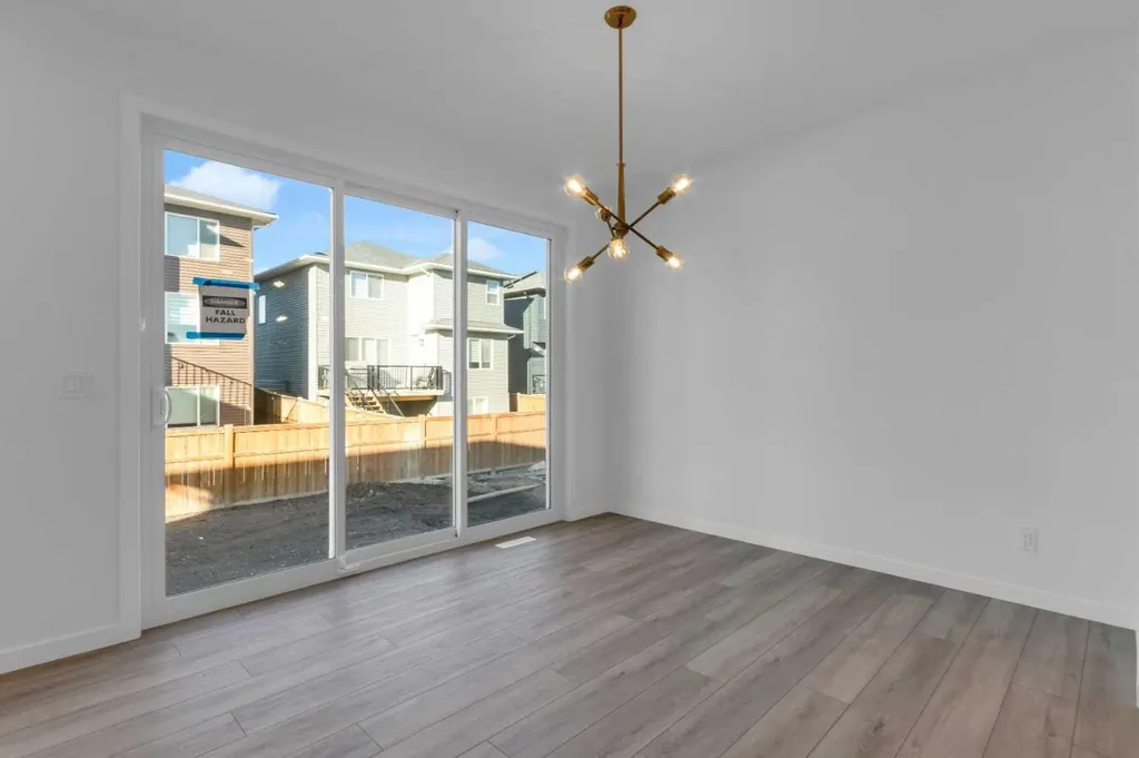 200 Starling Place NW Calgary AB T3P 2W2