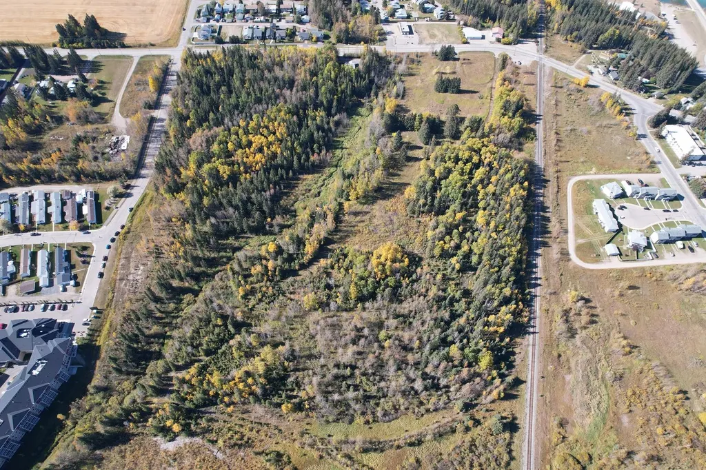 4911 62 Street Rocky Mountain House AB T4T 1G1