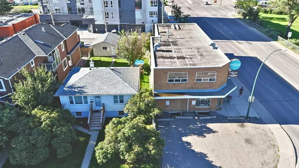 2116 14 Street NW Calgary AB T2M 3N5