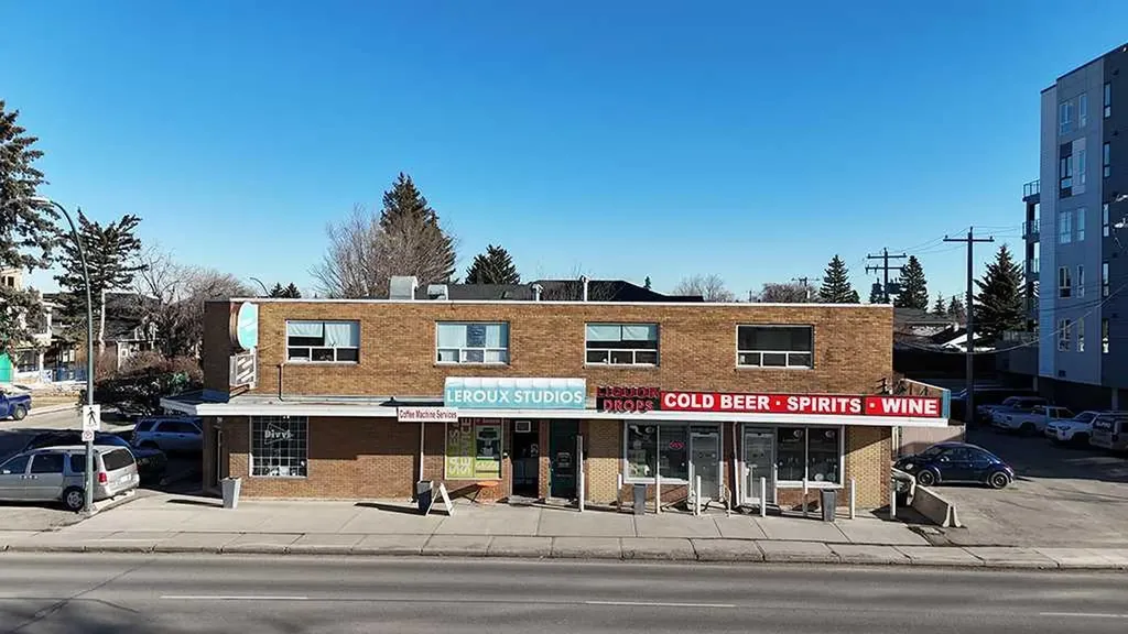 2116 14 Street NW Calgary AB T2M 3N5