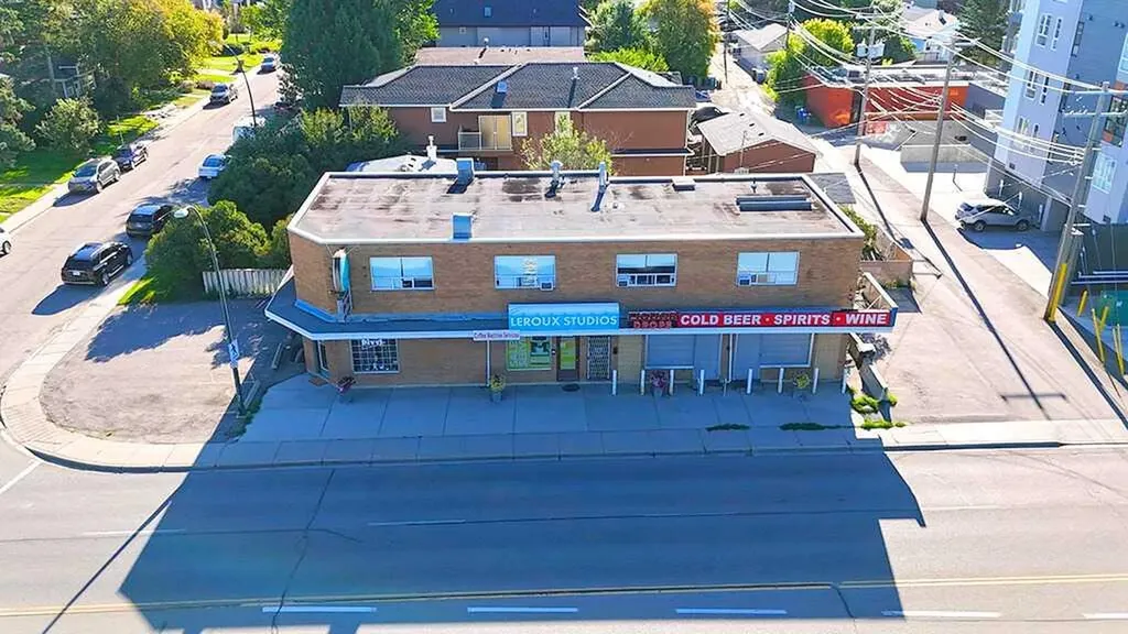 2116 14 Street NW Calgary AB T2M 3N5