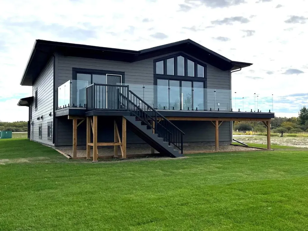 10 Twin Rose Court Jarvis Bay AB T4S 1R8
