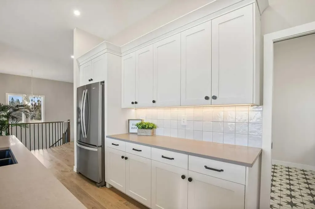 10 Twin Rose Court Jarvis Bay AB T4S 1R8