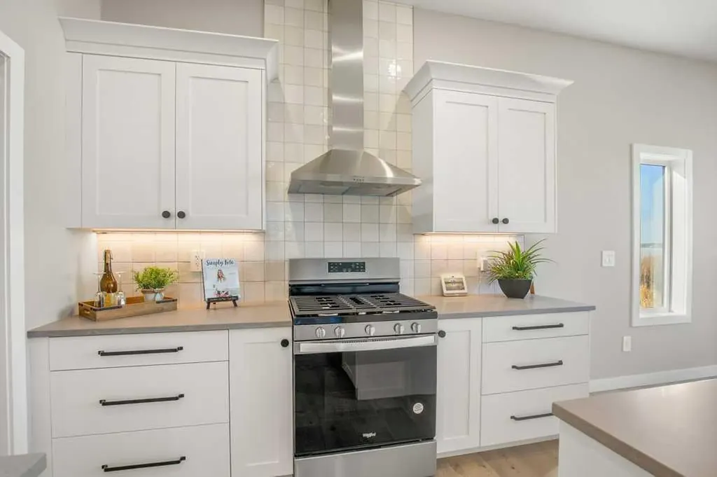 10 Twin Rose Court Jarvis Bay AB T4S 1R8