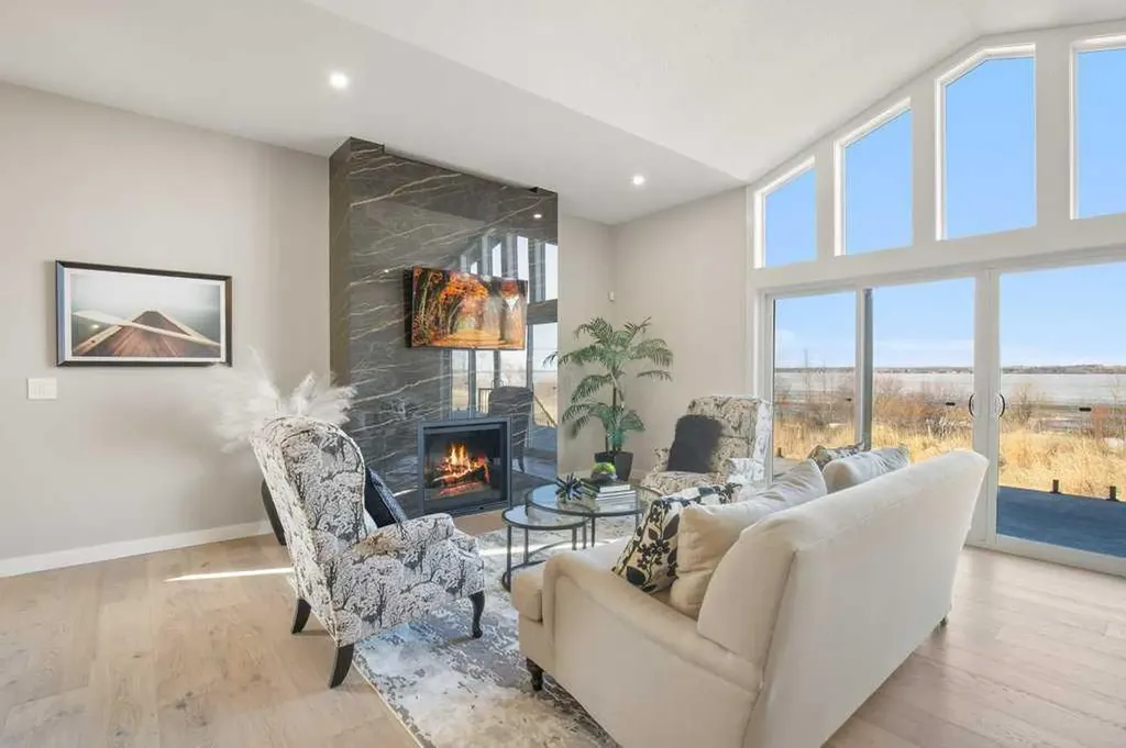 10 Twin Rose Court Jarvis Bay AB T4S 1R8