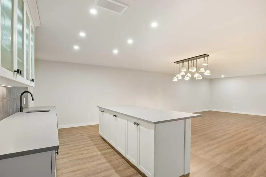 10 Twin Rose Court Jarvis Bay AB T4S 1R8