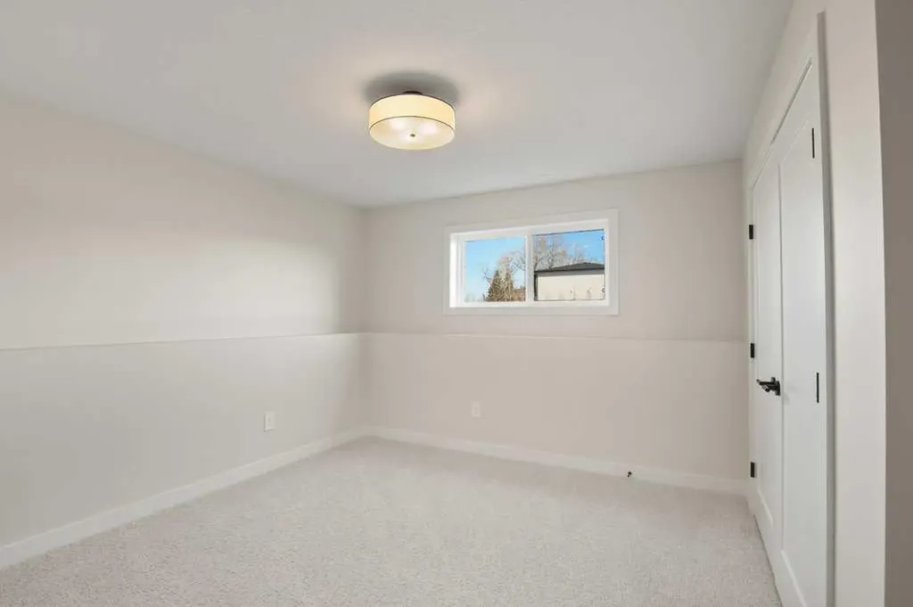 10 Twin Rose Court Jarvis Bay AB T4S 1R8