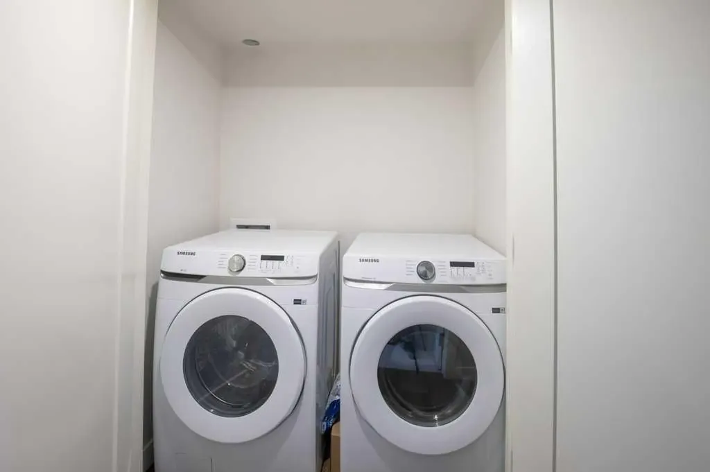 10 Twin Rose Court Jarvis Bay AB T4S 1R8