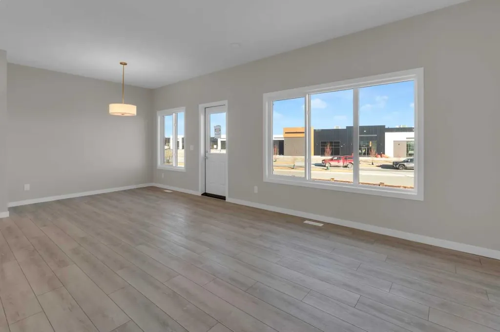 52 Lewisburg Close NE Calgary AB T3P 2N4
