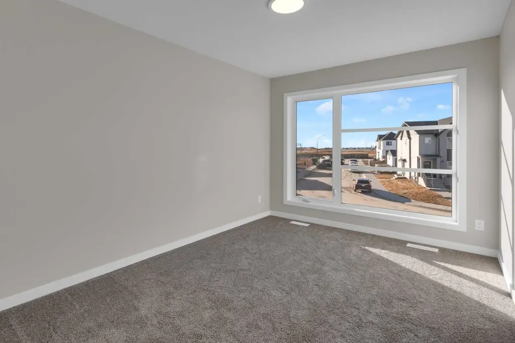 52 Lewisburg Close NE Calgary AB T3P 2N4