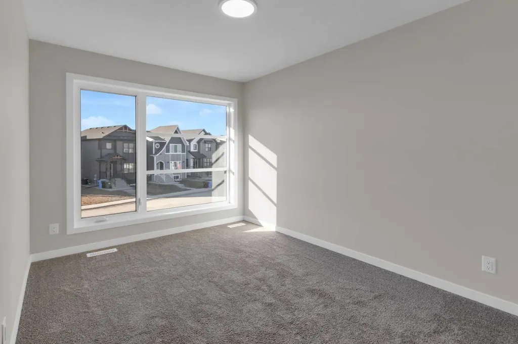 52 Lewisburg Close NE Calgary AB T3P 2N4