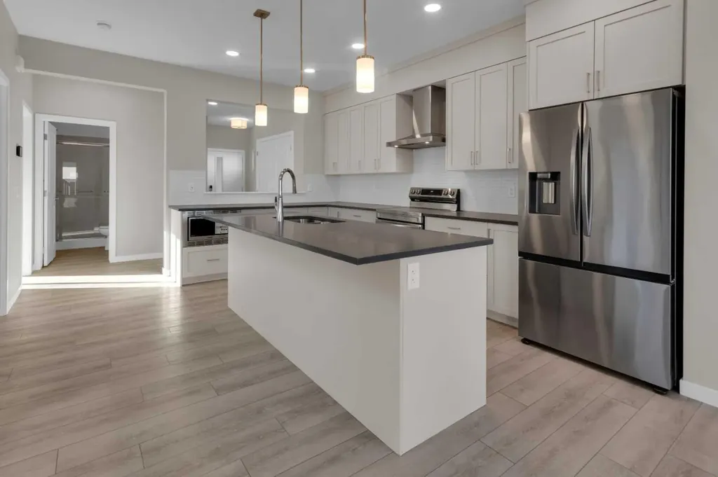 52 Lewisburg Close NE Calgary AB T3P 2N4