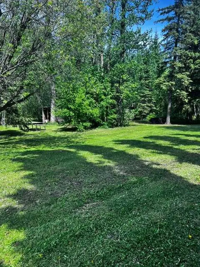 10405 Township Road 740 Rural Big Lakes County AB T0G 1K0