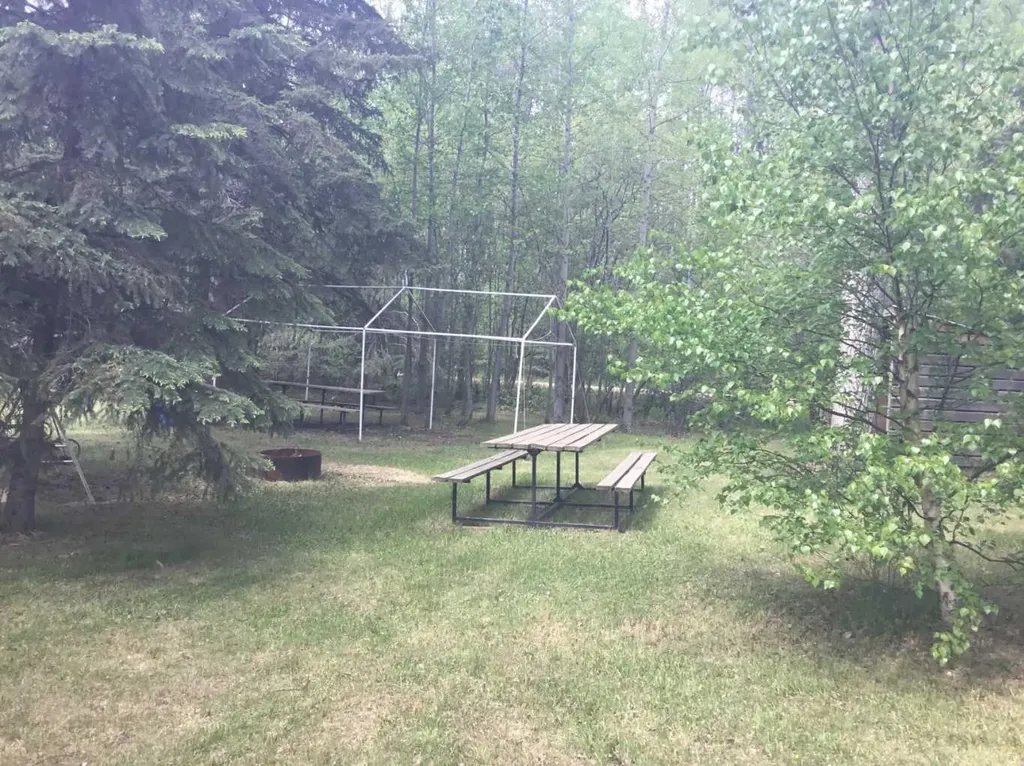 10405 Township Road 740 Rural Big Lakes County AB T0G 1K0