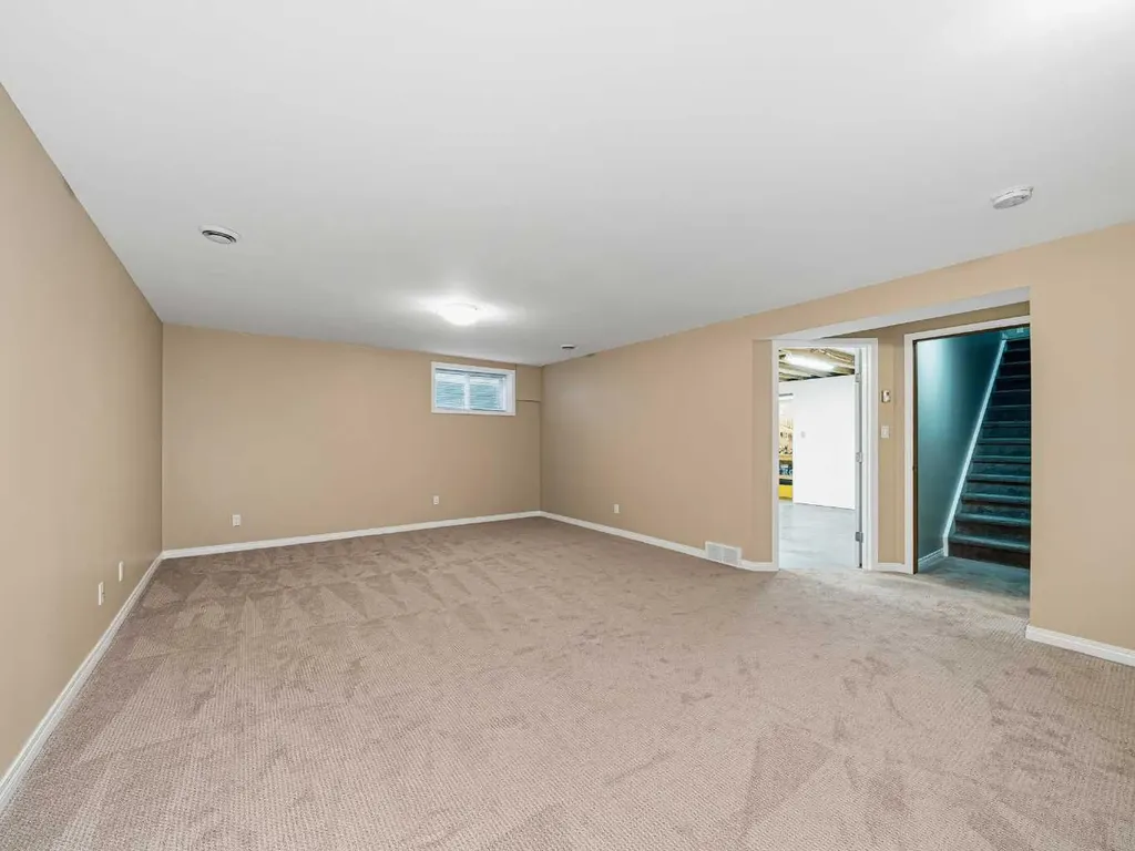 301 Arbour Cliff Close NW Calgary AB T3G3W8