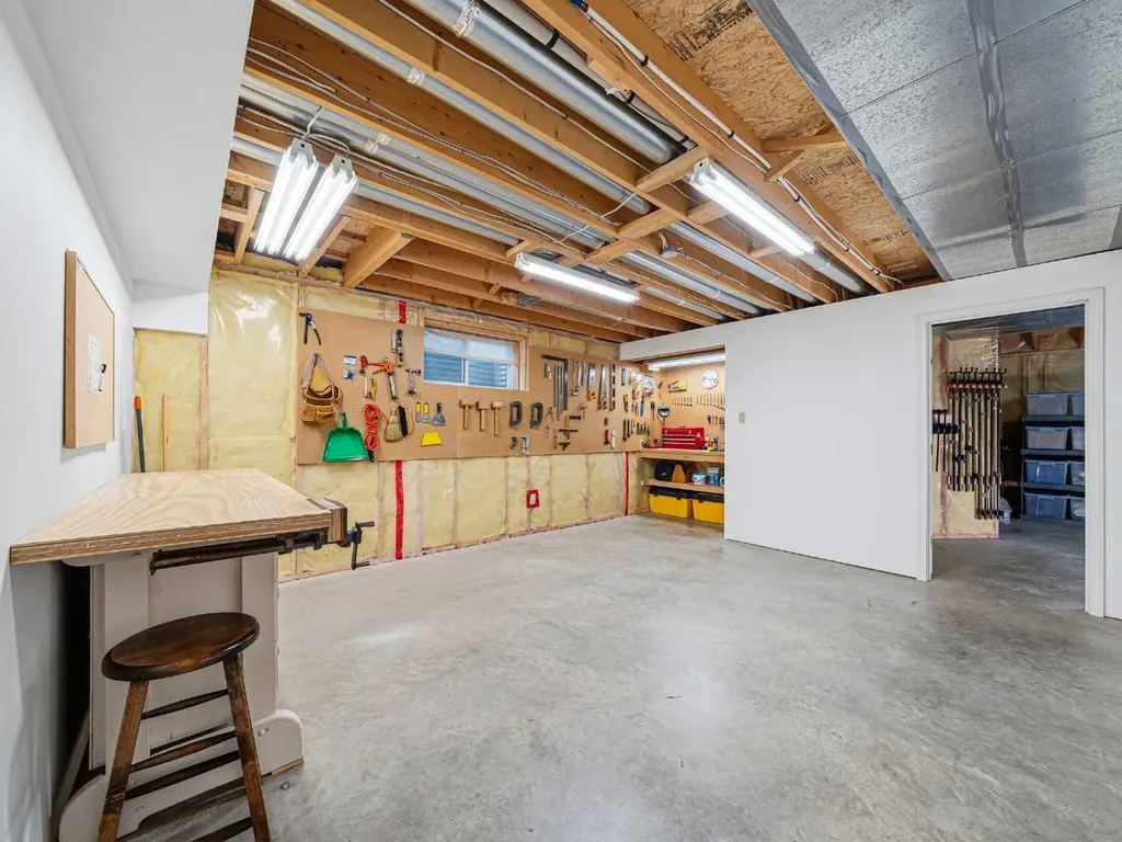301 Arbour Cliff Close NW Calgary AB T3G3W8