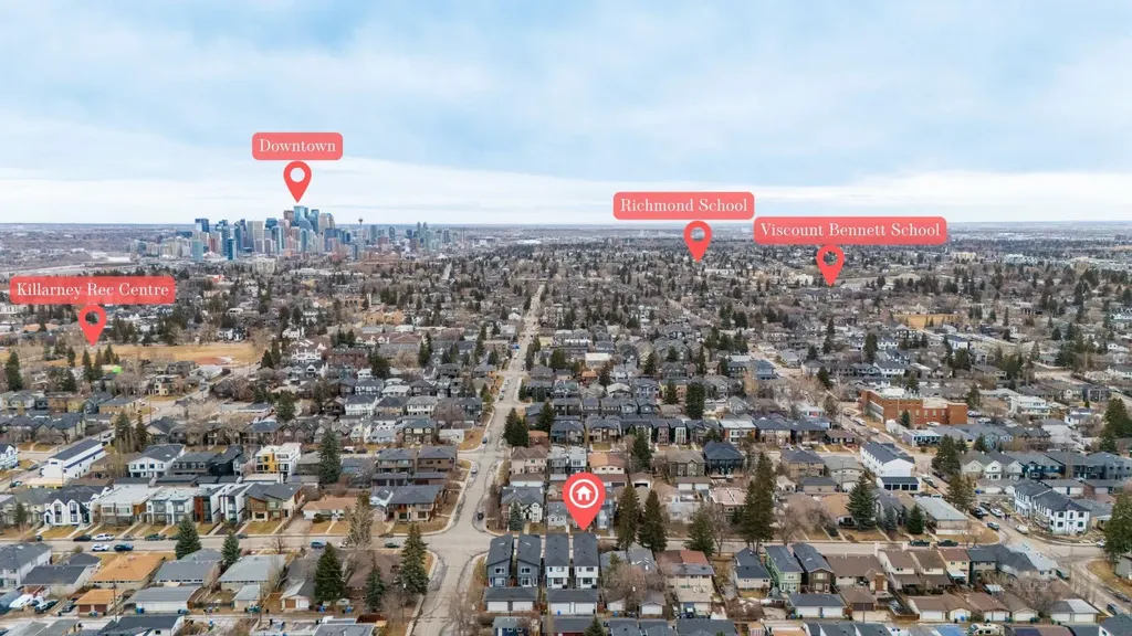 2407 33 Street SW Calgary AB T3E 2T3